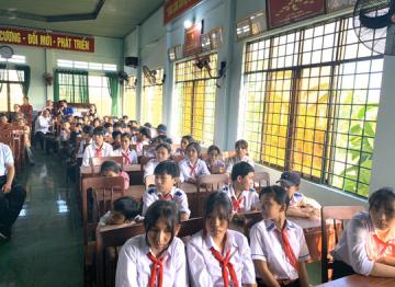 Quảng Ngãi: Đoàn công tác thiện nguyện “Trái tim nhân ái”  Trao gần 250 triệu đồng cho người già và hộ nghèo