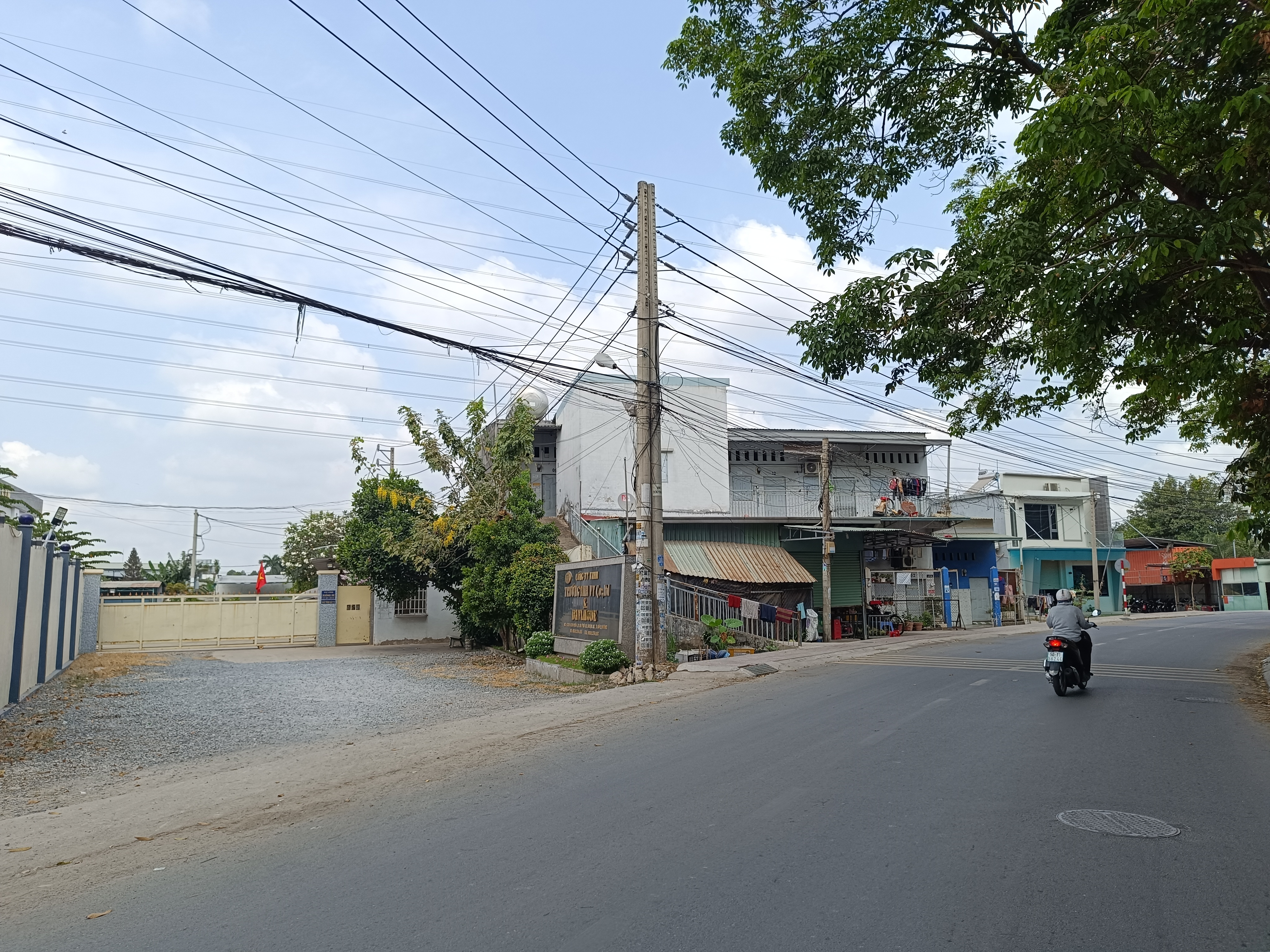 Bán 6100m đất ở mặt đường tại trung tâm Tp. Thuận An, Bình Dương giá 65 Tỷ đồng